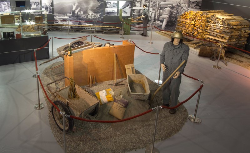 Wiedereröffnung der Publikumsmagnete "EMSORAMA" und Ausstellung "EMS-CHEMIE – eine unglaubliche Geschichte"